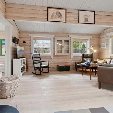 Brynjolf - 1km From The Sea By Interhome Feriehus Rønne