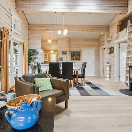 Prázdninový dům Brynjolf - 1km From The Sea By Interhome Rønne